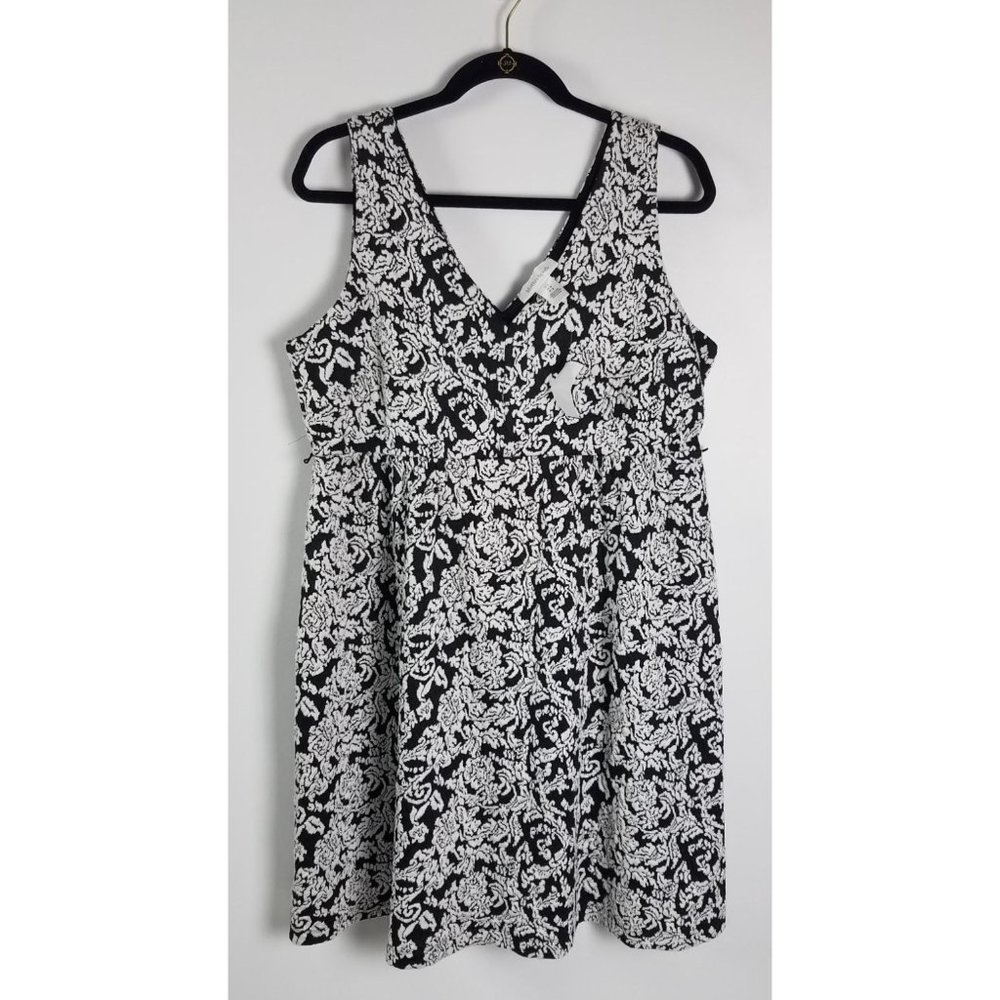 Motherhood Maternity Sz. L Black & White Tank Babydoll Style Dress NWT